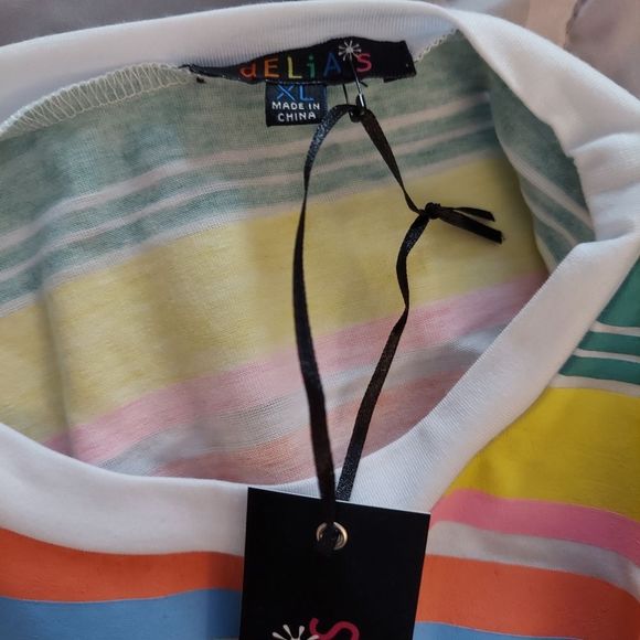 Dolls Kill Delia's Graphic Tee  NWT - Picture 5 of 6